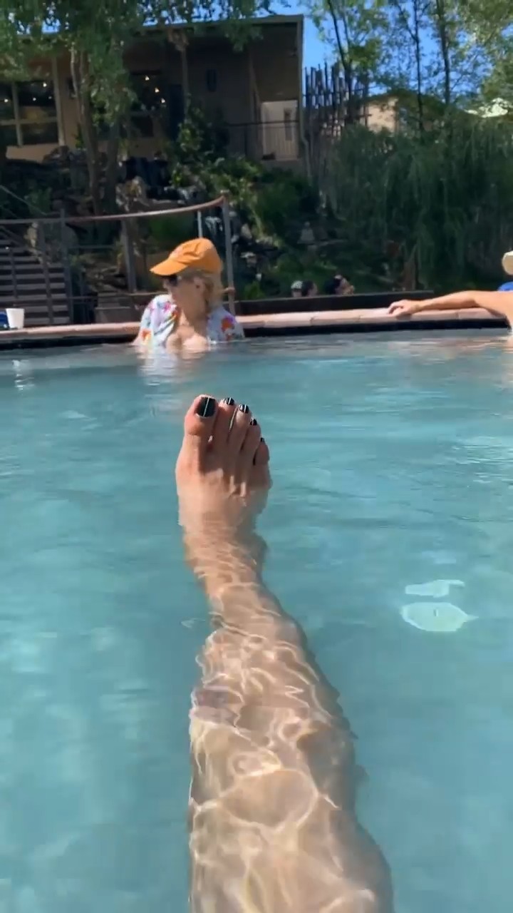 Nadine Velazquez Feet